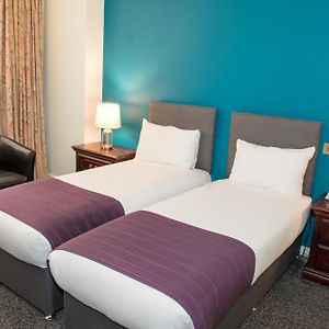 Habitación Estándar con 2 Camas Individuales